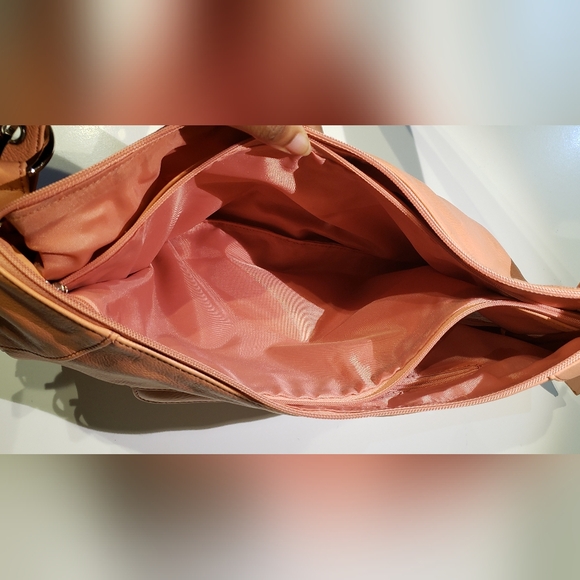Vintage Soprano Leather Handbag Peach Pink - Picture 6 of 9